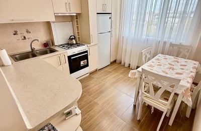 Аренда уютной 1-комнатной квартиры с гостиной, 52 м², центр Кишинёва, Молдова